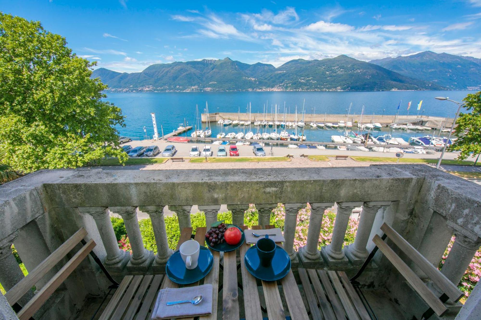 Residenza Oleandro Lake View Luino Center - Happy Rentals 외부 사진