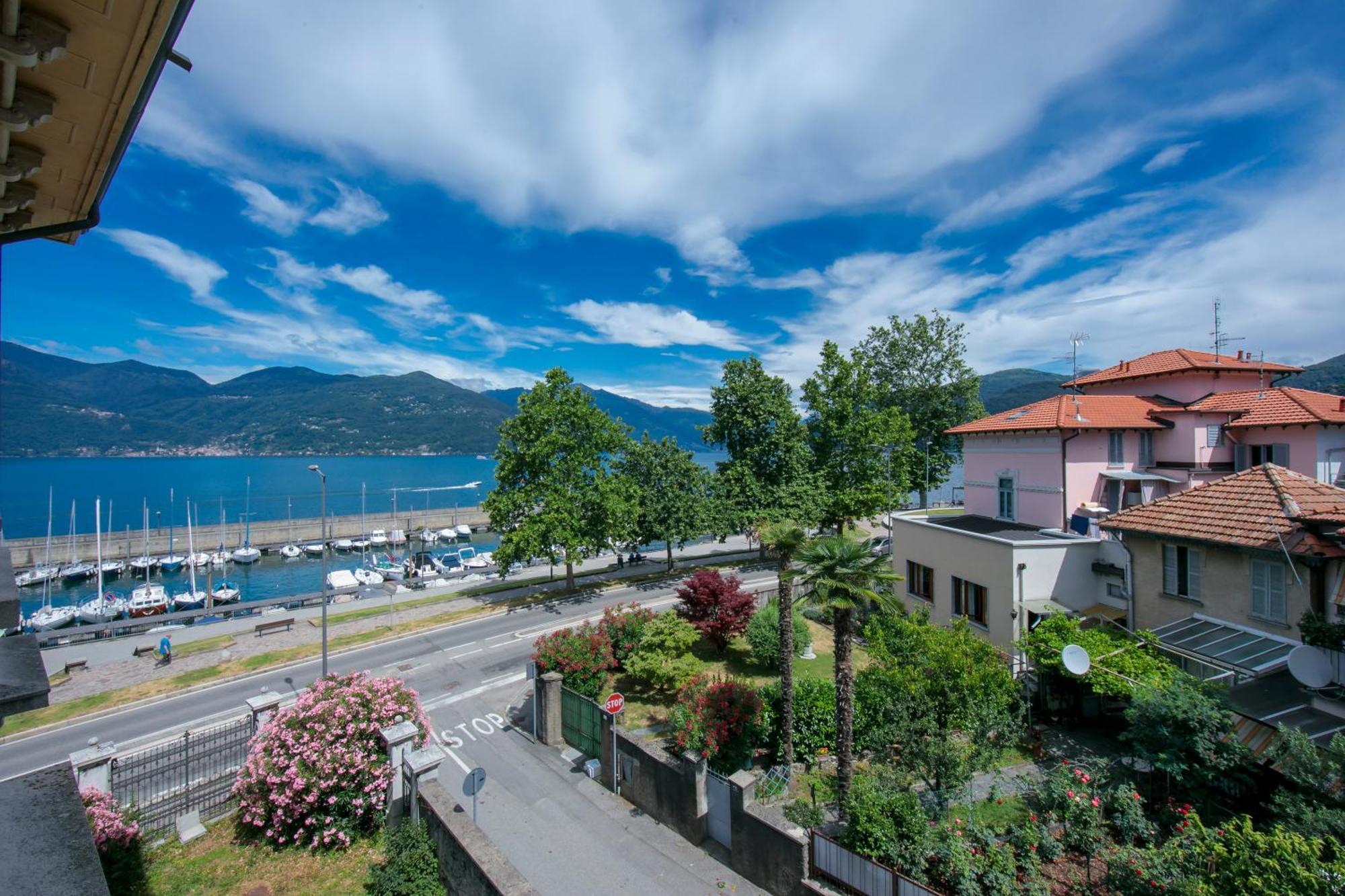Residenza Oleandro Lake View Luino Center - Happy Rentals 외부 사진